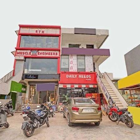 Hotel O Bottom Inn Dehradun Eksteriør billede