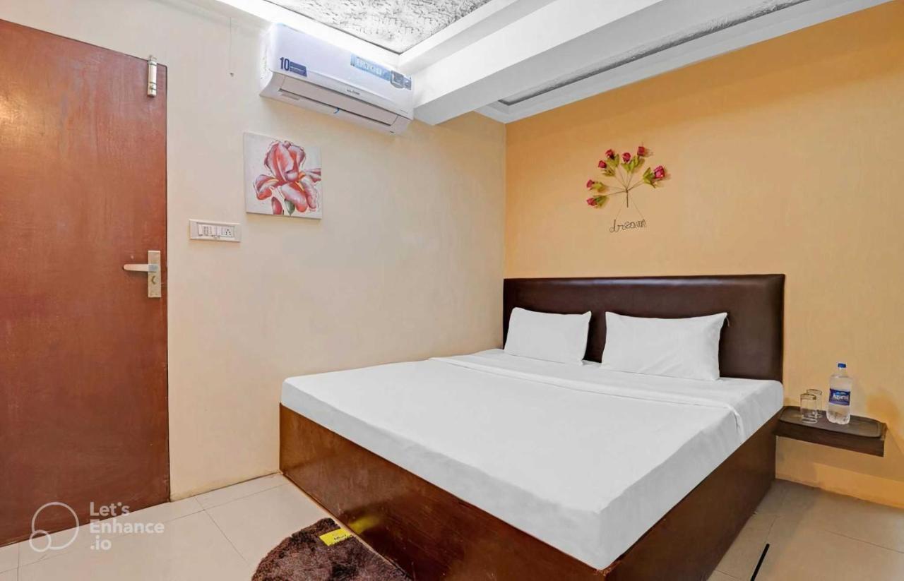 Hotel O Bottom Inn Dehradun Eksteriør billede