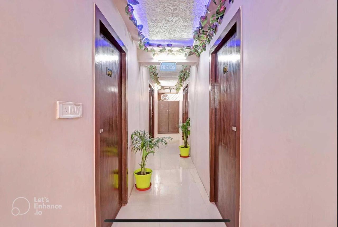 Hotel O Bottom Inn Dehradun Eksteriør billede